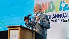 Lula volta a criticar austeridade e defende moeda dos Brics como alternativa ao dólar