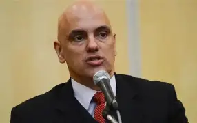 Moraes ironiza sanções dos EUA e fala em “drone norte-americano” durante encontro no STF