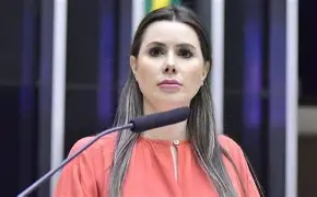 Oposição reage: pede anistia, impeachment de Moraes e vê prisão de Bolsonaro como cortina de fumaça