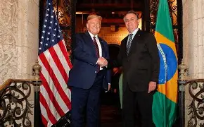 Trump ataca decisão de Moraes e fala em abuso de poder contra Bolsonaro