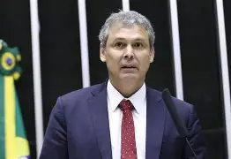 PT pede investigação contra Bolsonaro e família por movimentações suspeitas