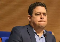 Ex-presidente da OAB dispara contra Bolsonaro e defende pena de morte: “Bala na nuca”