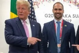 Camarote em Washington? Eduardo Bolsonaro revela convite para acompanhar julgamento do pai