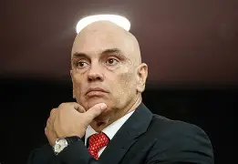 Moraes recebe cartão “100% brasileiro”, mas uso pode ser bloqueado por regras do próprio sistema