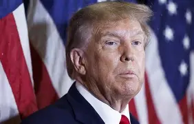 Trump ameaça licenças da ABC e NBC e acusa canais de cobertura tendenciosa