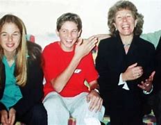 Suzane von Richthofen recebeu pensão pela morte dos pais e agora deve mais de R$ 50 mil à Receita