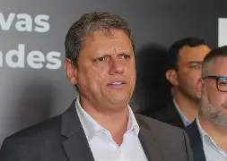 TJ-SP autoriza Tarcísio a contratar PMs aposentados para escolas cívico-militares