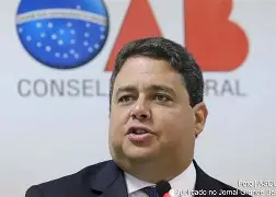 Mais de 750 advogados se unem contra ex-presidente da OAB por postagens polêmicas
