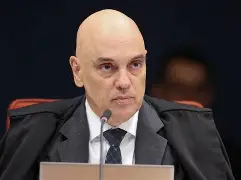Moraes manda checar celular de advogado durante audiência da trama golpista
