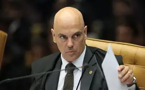 Moraes afrouxa regras da prisão domiciliar de Bolsonaro e permite visitas familiares sem burocracia