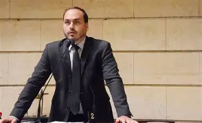 Carlos Bolsonaro compara Brasil à Venezuela e critica “retórica da união” de Moraes