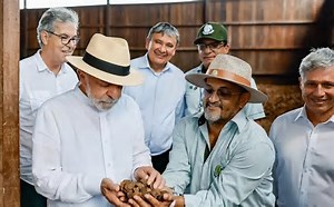 Lula vai à carga no Acre: chama oposição de “traidora da pátria” e defende Moraes contra impeachment