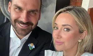 Eduardo Bolsonaro cita nome de outra mulher e fãs suspeitam de gafe; deputado explica o que aconteceu