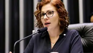 Zambelli: Relator quer ouvir deputada presa na Itália antes de decidir sobre cassação