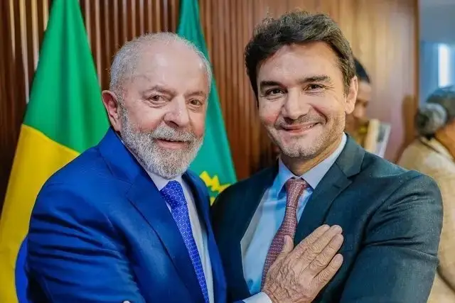 União Brasil aperta o cerco e Celso Sabino fica na corda bamba no governo