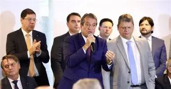 Tarcísio só chega ao PL se tiver aval de Bolsonaro, diz Valdemar