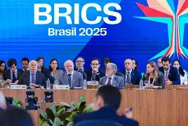 Lula convoca reunião virtual com líderes do Brics em resposta ao tarifaço de Trump