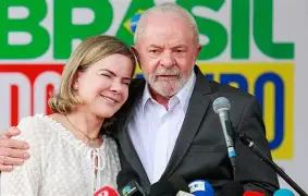 Gleisi se manifesta sobre saída do União Progressista: ‘Ninguém é obrigado a permanecer’