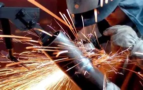 Indústria brasileira amarga agosto mais fraco em 10 anos