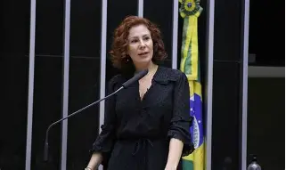 Senadores Brasileiros Cruzam o Atlântico em Missão de “Solidariedade”