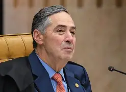 Barroso admite que prendeu Lula “com dor no coração”, mas garante que não se arrepende