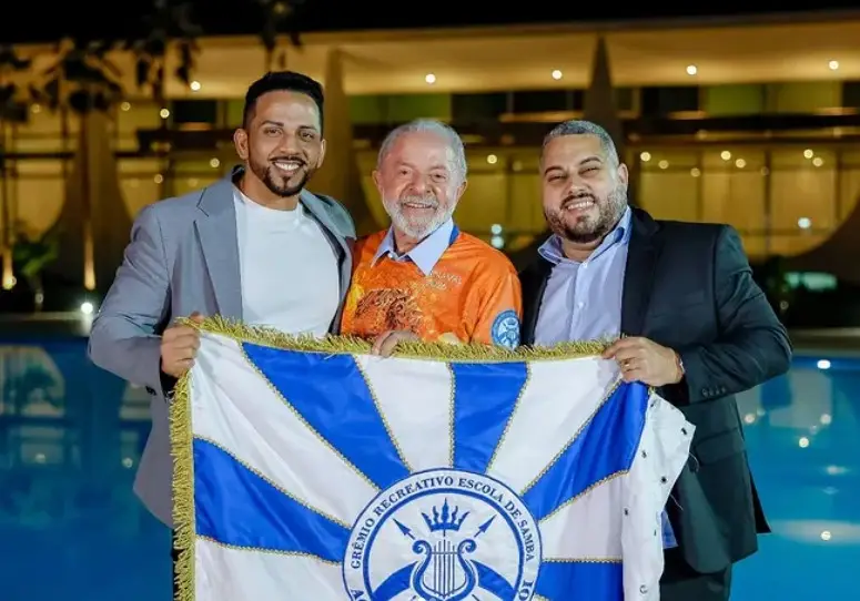 Samba-enredo da Acadêmicos de Niterói celebra Lula: “Sem mitos falsos, sem anistia”