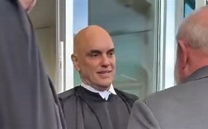 Moraes e Lula se encontram no STF e comentam lance polêmico do Corinthians