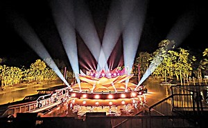 🌿 Voz da Amazônia: Mariah Carey canta em palco flutuante e abre caminhos para a COP30