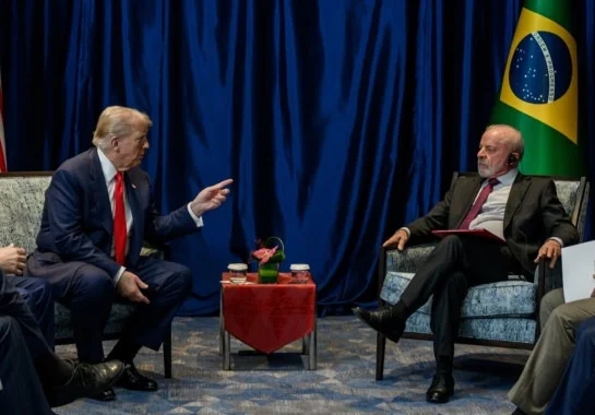 Casa Branca divulga fotos do encontro de Lula e Trump na Malásia