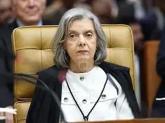 Cármen Lúcia pensa em deixar o STF antes do previsto e desabafa com amigos sobre o peso do cargo