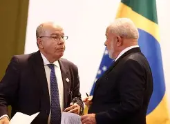 Brasil e EUA tentam contornar “tarifaço” e aproximar agendas de Lula e Trump
