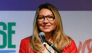 Janja descobre os evangélicos: missão de conversão política ou fé tardia?