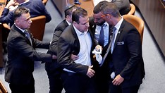 Trump interrompido por protesto no Parlamento de Israel