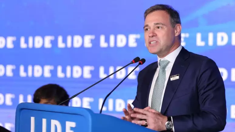 Mendonça defende investigação no INSS e rejeita perseguição