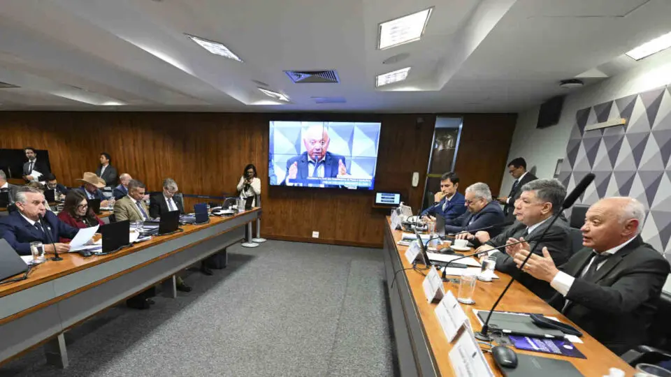 “Pode sair preso ainda hoje”, ameaça presidente da CPMI do INSS a dirigente da CBPA