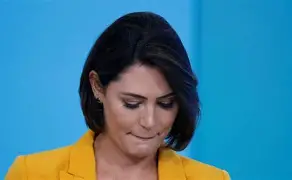 Michelle rompe o silêncio e visita Bolsonaro na PF um dia após a prisão: um encontro cercado de tensão e expectativa