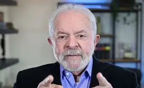 Lula afirma que Brasil não aceita ordens de outros países