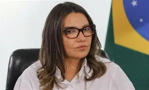 Janja reaparece falando em “solidariedade” enquanto os Correios tentam respirar por aparelhos