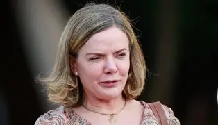 A Festa dos Companheiros: Gleisi celebra mais um amigo no STF