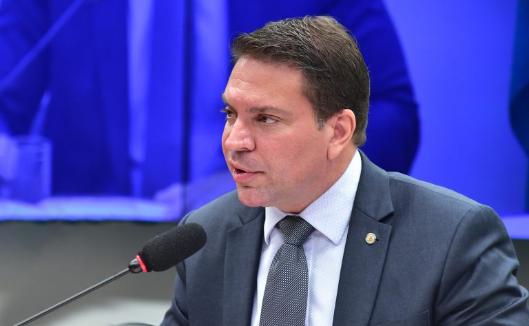 🚨 Câmara aprova projeto que equipara facções e milícias a terrorismo