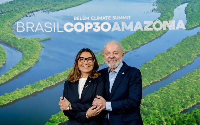 Janja descobre a Amazônia… do convés de um iate de luxo