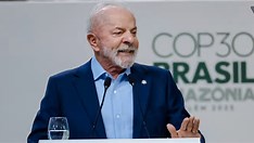 Lula faz escala relâmpago na Colômbia antes da abertura da COP30 em Belém