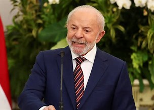 Lula fala bonito sobre o clima, mas age como se nada tivesse a ver com isso