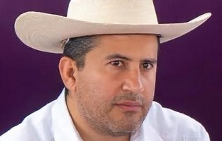 Tragédia em plena festa: prefeito é assassinado durante celebrações do Dia dos Mortos no México