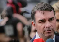 Bolsonaro faz apelo direto para que Motta e Alcolumbre levem anistia ao plenário, diz Flávio