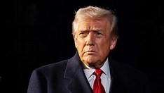 Trump tenta reverter condenação por abuso sexual e acusa Justiça de perseguição política