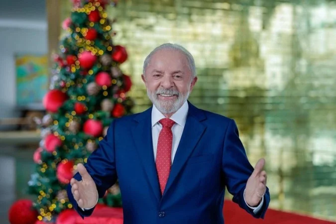 🎄 Natal virou palanque: Lula usa mensagem oficial em clima de campanha