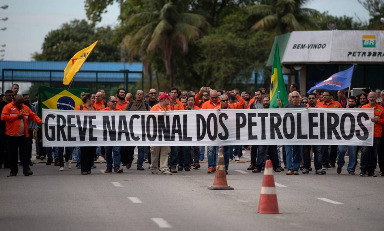 Greve na Petrobras entra em nova fase
