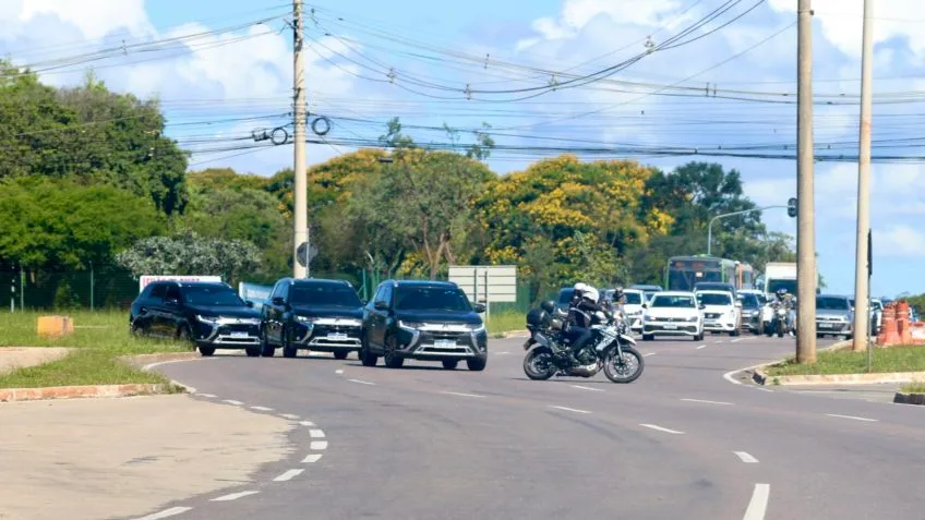 Bolsonaro recebe atendimento hospitalar com segurança máxima