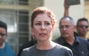 Zambelli na Câmara: relator tenta salvá-la, oposição trava e cassação fica para depois